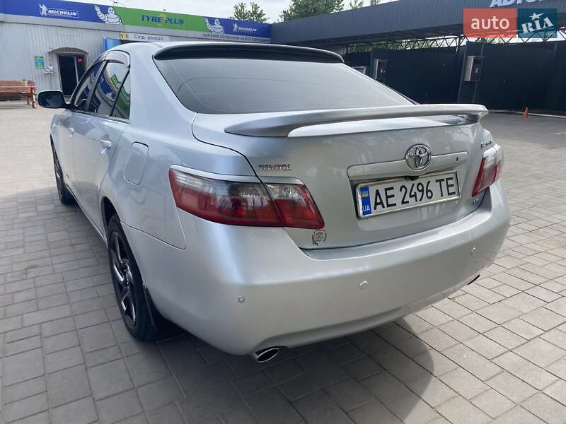Седан Toyota Camry 2007 в Кривому Розі