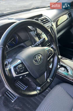 Седан Toyota Camry 2015 в 