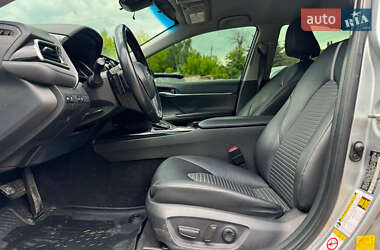 Седан Toyota Camry 2018 в 