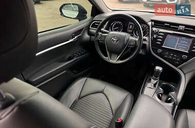 Седан Toyota Camry 2018 в 