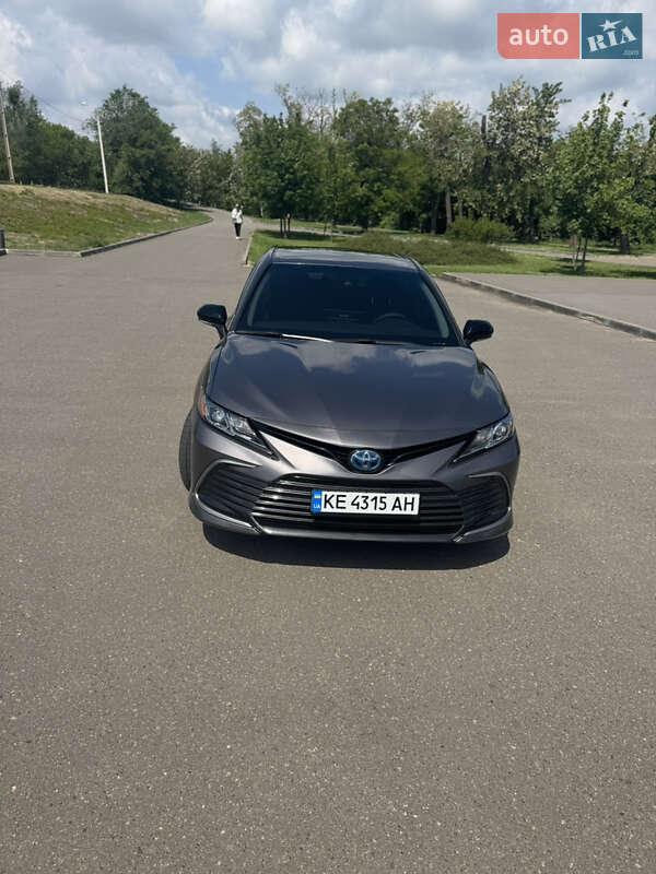 Седан Toyota Camry 2021 в Кривом Роге