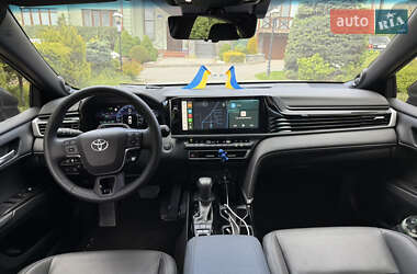 Седан Toyota Camry 2024 в 