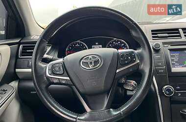 Седан Toyota Camry 2016 в 
