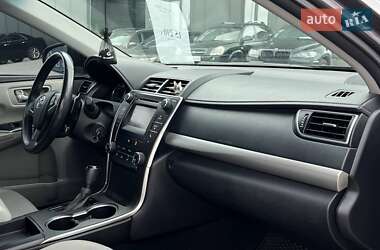 Седан Toyota Camry 2016 в 