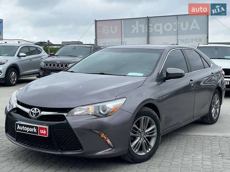 Toyota Camry 2016