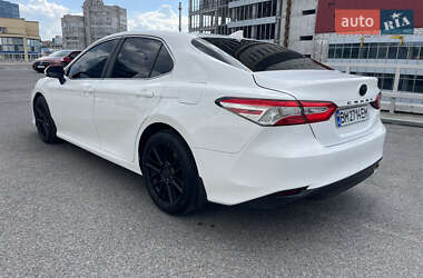 Седан Toyota Camry 2019 в 