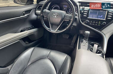 Седан Toyota Camry 2019 в 