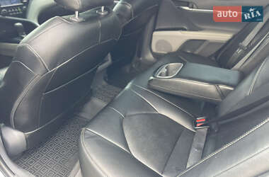 Седан Toyota Camry 2019 в 