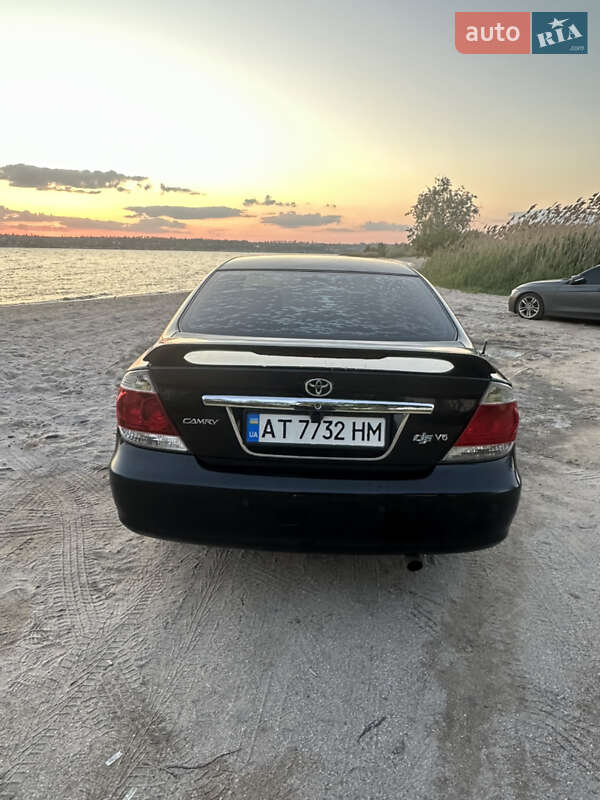 Седан Toyota Camry 2005 в Николаеве