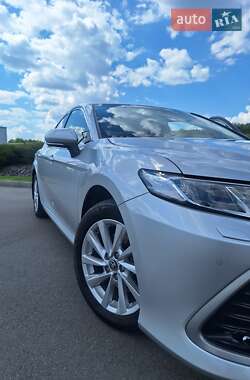 Седан Toyota Camry 2024 в 