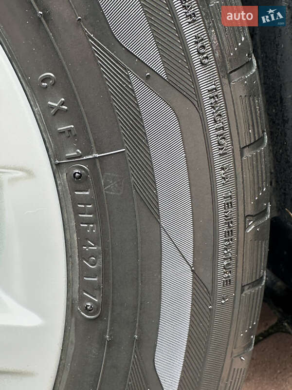 Седан Toyota Camry 2011 в Івано-Франківську