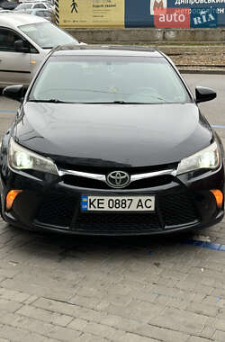 Седан Toyota Camry 2014 в Дніпрі