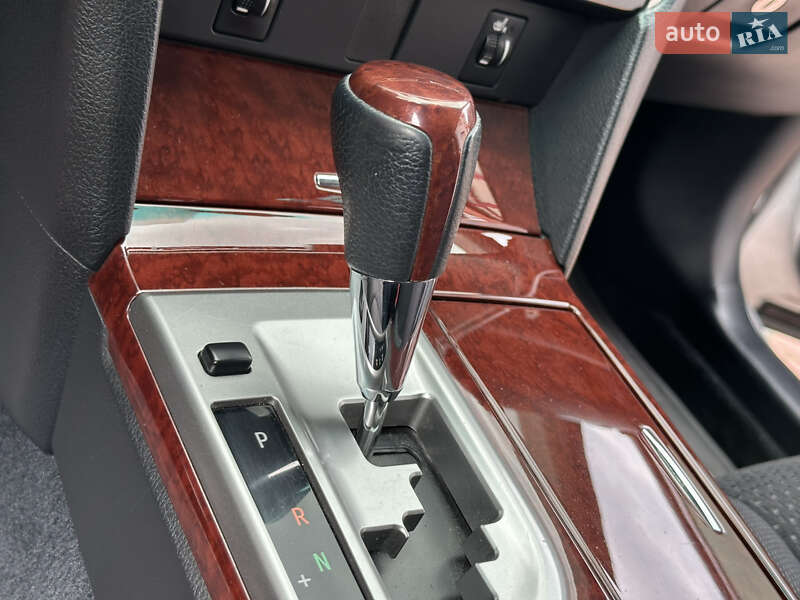 Седан Toyota Camry 2011 в Івано-Франківську