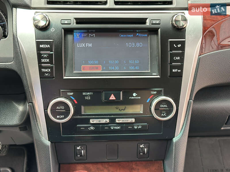 Седан Toyota Camry 2011 в Івано-Франківську