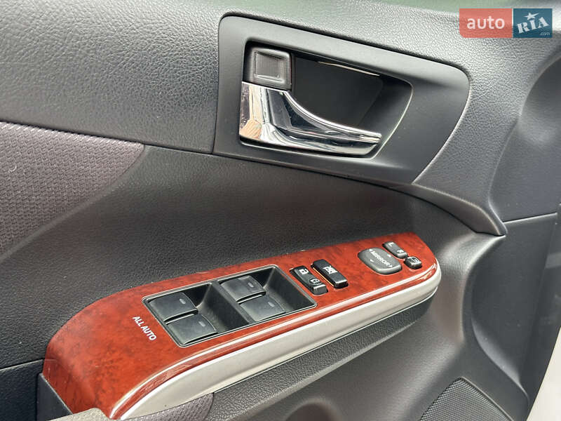 Седан Toyota Camry 2011 в Івано-Франківську