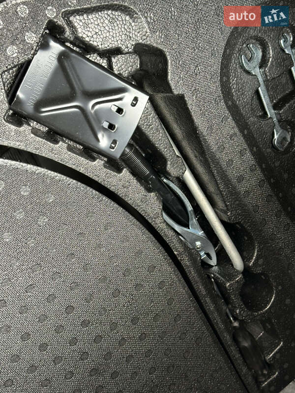 Седан Toyota Camry 2011 в Івано-Франківську