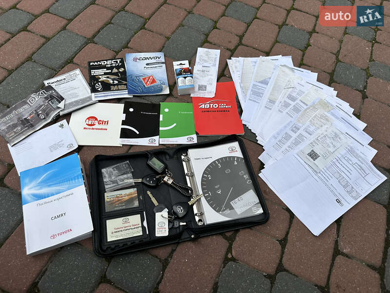 Седан Toyota Camry 2011 в Івано-Франківську