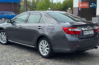 Седан Toyota Camry 2014 в Житомире