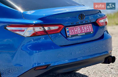 Седан Toyota Camry 2019 в 