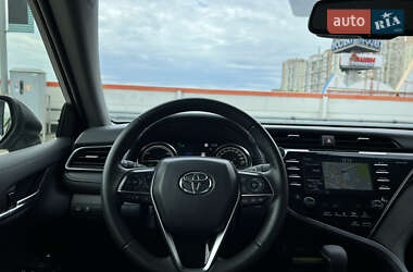 Седан Toyota Camry 2019 в 