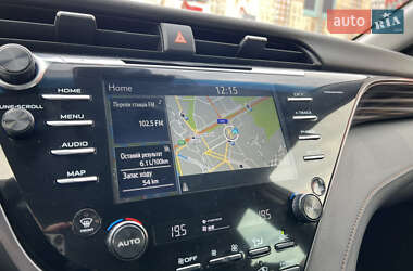Седан Toyota Camry 2019 в 