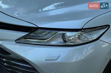 Седан Toyota Camry 2019 в 