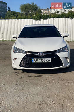Седан Toyota Camry 2016 в Запорожье