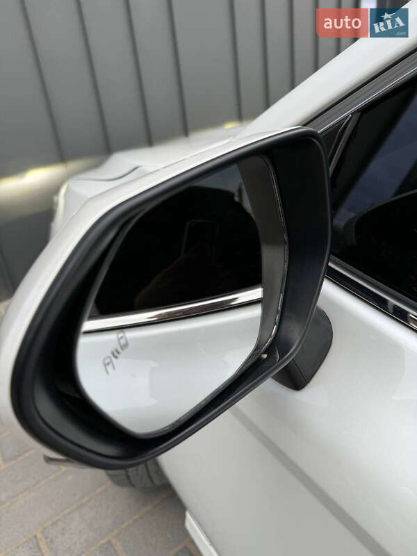 Седан Toyota Camry 2017 в Первомайську