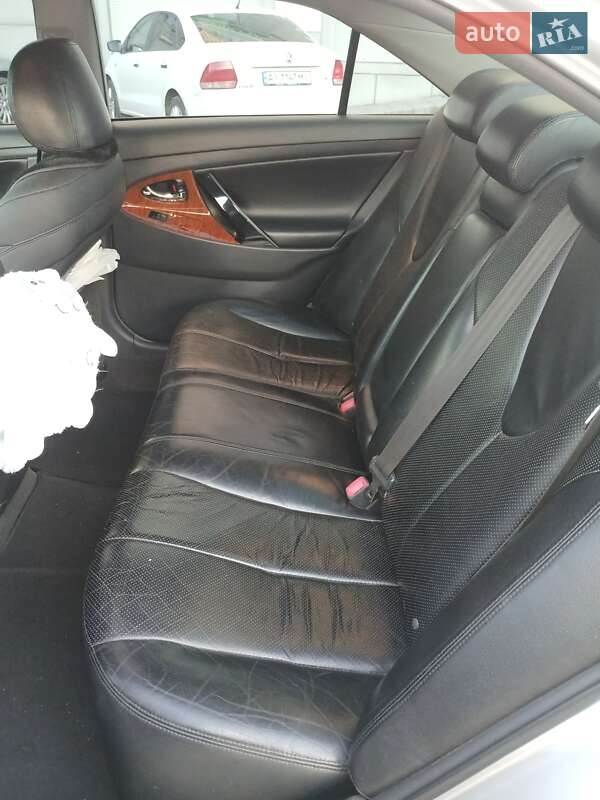 Седан Toyota Camry 2008 в Чернигове