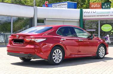 Седан Toyota Camry 2018 в 