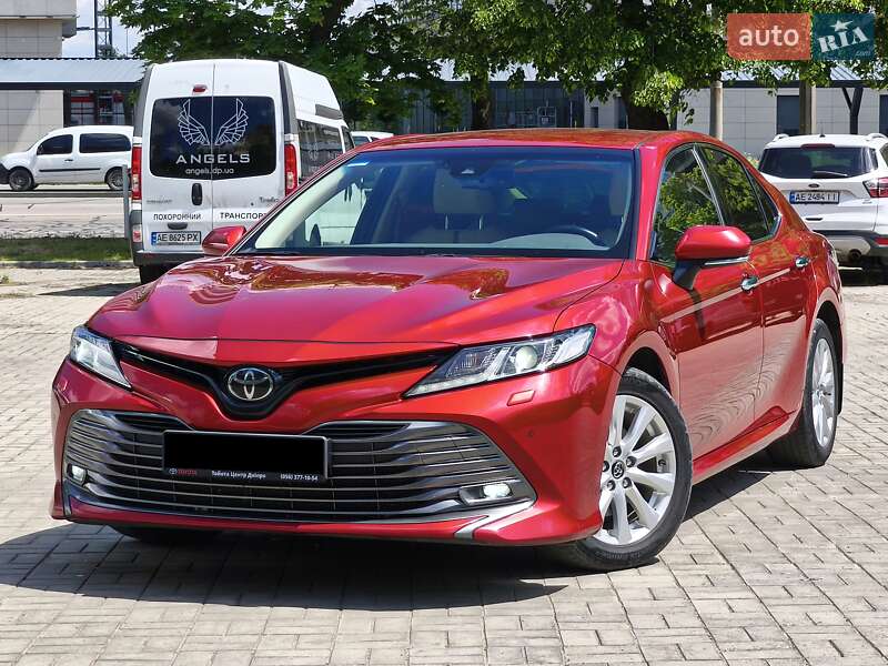 Седан Toyota Camry 2018 в 