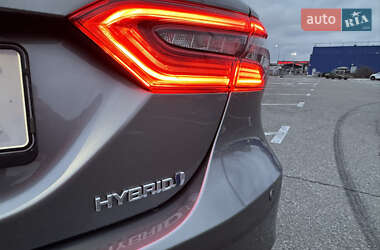 Седан Toyota Camry 2021 в 