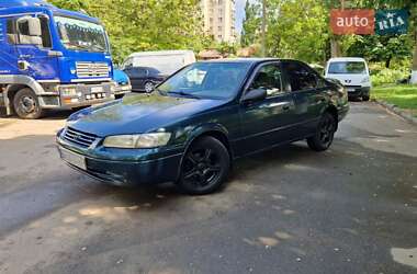 Седан Toyota Camry 1997 в Южному