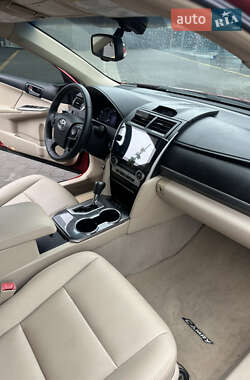 Седан Toyota Camry 2013 в 