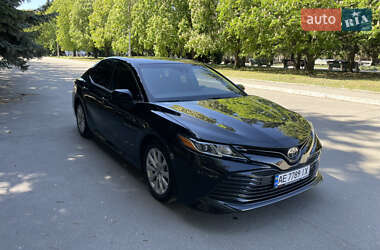 Седан Toyota Camry 2017 в Желтых Водах