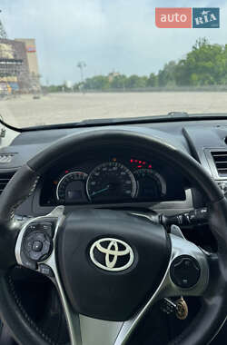 Седан Toyota Camry 2012 в 