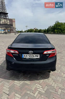 Седан Toyota Camry 2012 в 