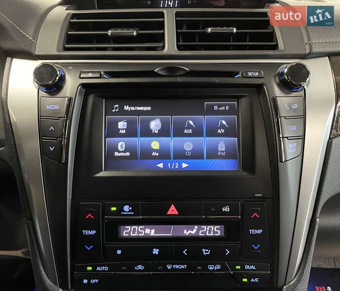 Седан Toyota Camry 2017 в Львові