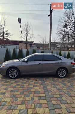 Седан Toyota Camry 2015 в 