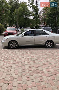 Седан Toyota Camry 2004 в Полтаве