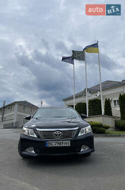 Седан Toyota Camry 2013 в 