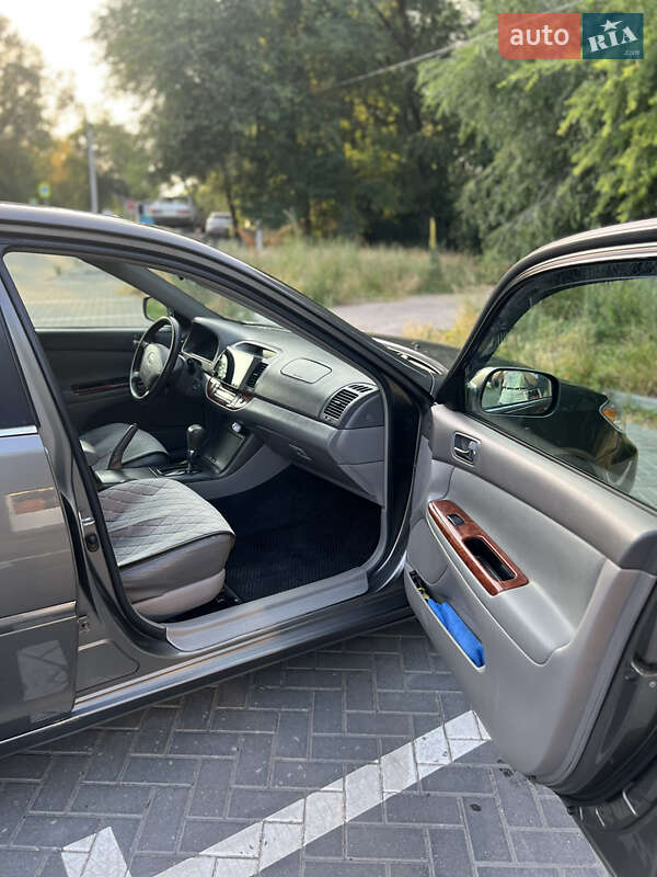 Седан Toyota Camry 2005 в Ізмаїлі