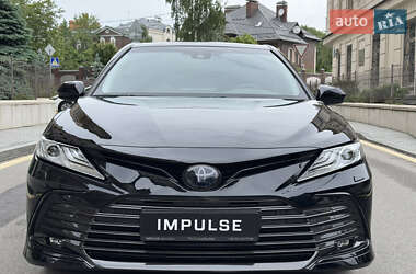 Седан Toyota Camry 2024 в Києві