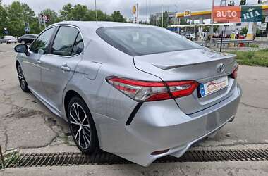 Седан Toyota Camry 2018 в 