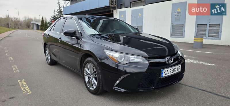 Toyota Camry 2016