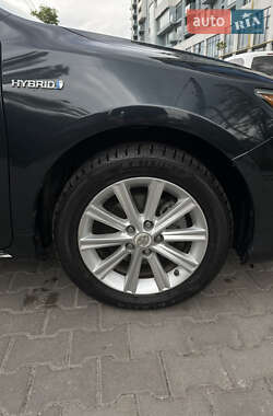 Седан Toyota Camry 2012 в 