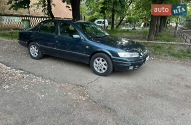 Седан Toyota Camry 1998 в 