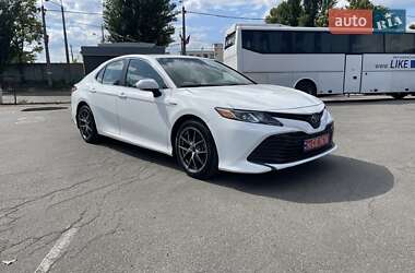 Седан Toyota Camry 2019 в 