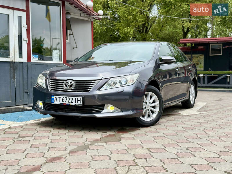 Toyota Camry 2012