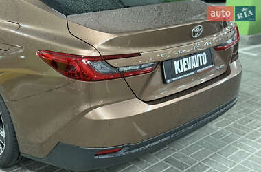 Седан Toyota Camry 2024 в 